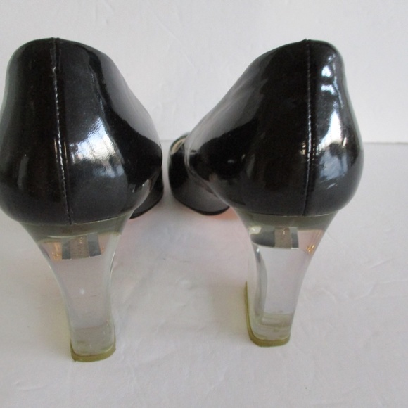 PRADA SHOES PUMP CLEAR HEELS PATENT BLACK COLOR SIZE 36 MADE IN ITALY USED COND. - Picture 8 of 16